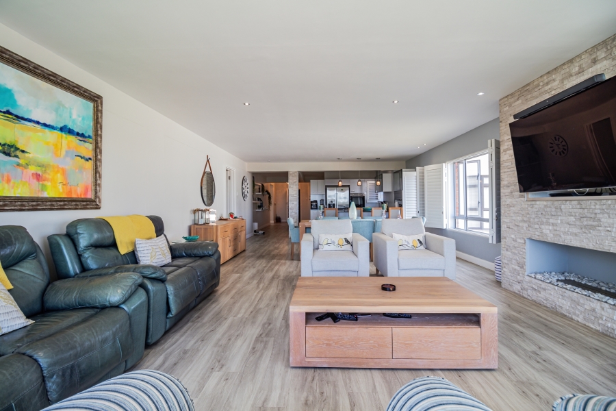 3 Bedroom Property for Sale in Summerstrand Eastern Cape